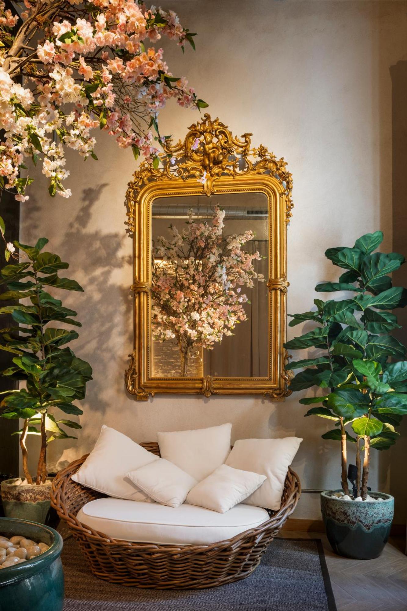 City Center - Avenue Luxury Apartment - Private Free Parking Sevilla Bagian luar foto
