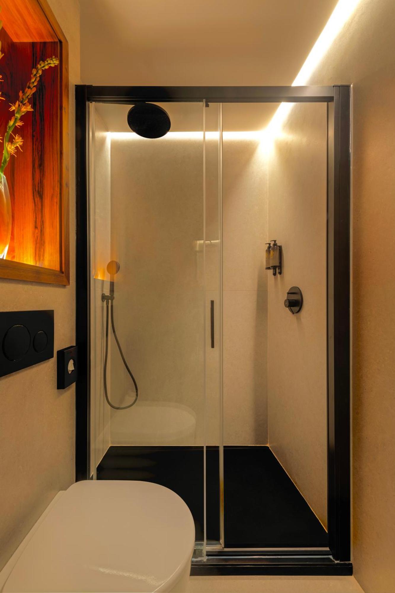 City Center - Avenue Luxury Apartment - Private Free Parking Sevilla Bagian luar foto