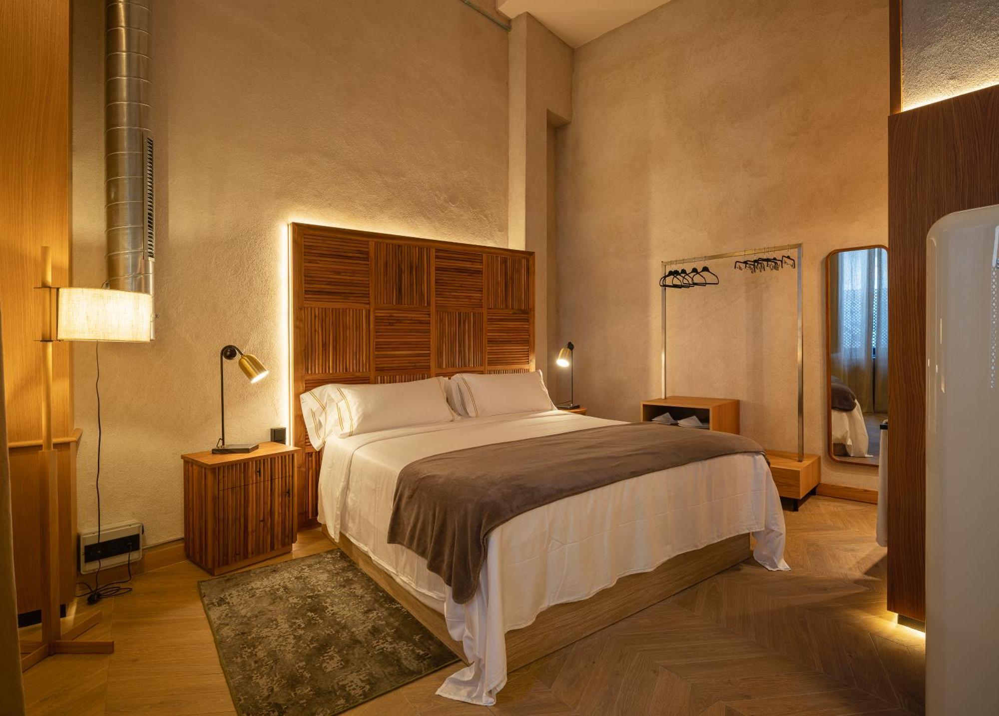 City Center - Avenue Luxury Apartment - Private Free Parking Sevilla Bagian luar foto